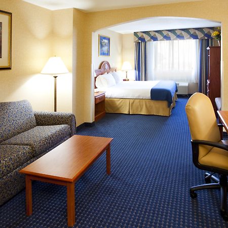 Holiday Inn Express Syracuse Airport By Ihg North Syracuse Exteriör bild