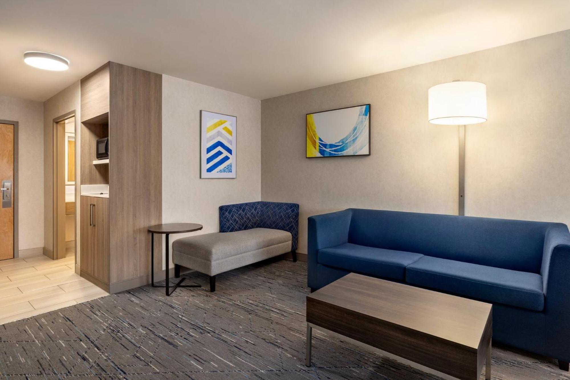 Holiday Inn Express Syracuse Airport By Ihg North Syracuse Exteriör bild